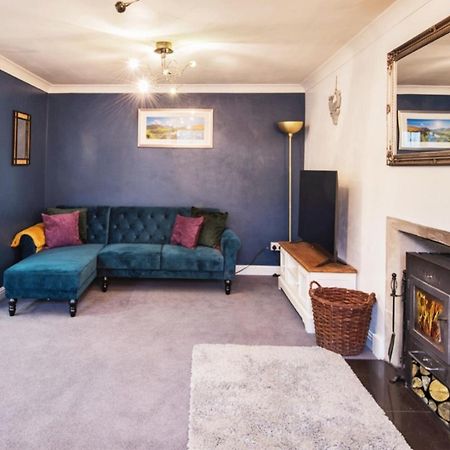 Charming 2 Bedroom Flat In The Heart Of Kirriemuir Exteriör bild