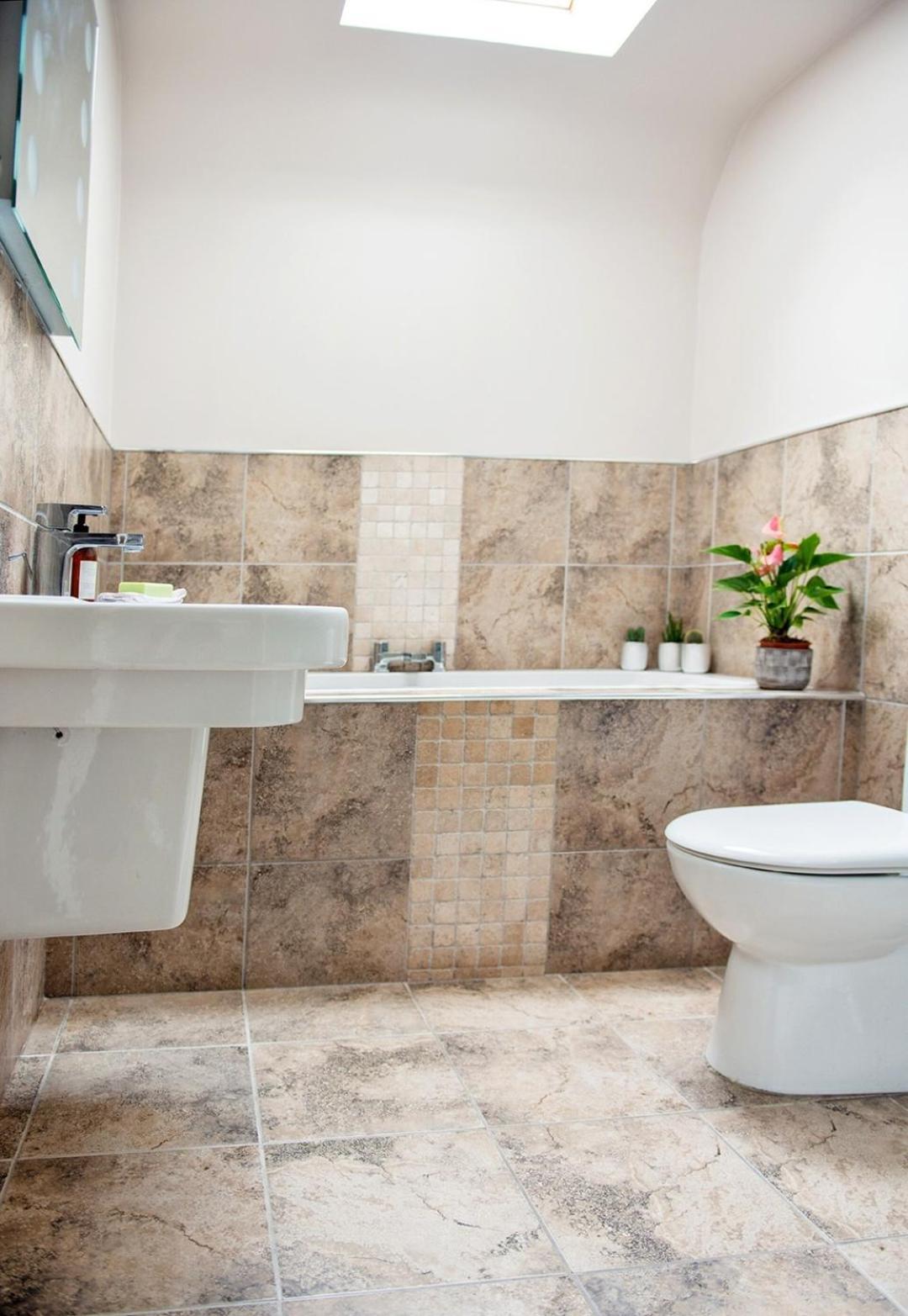 Charming 2 Bedroom Flat In The Heart Of Kirriemuir Exteriör bild